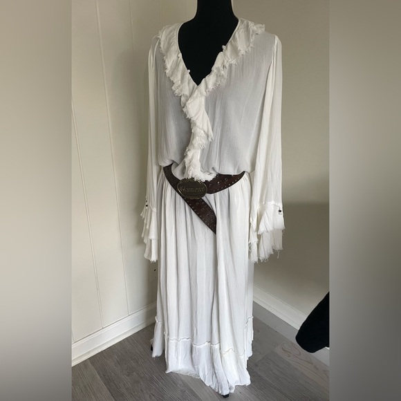 Free People Dresses & Skirts - White Ruffled Boho Maxi Dress Fabulous!!